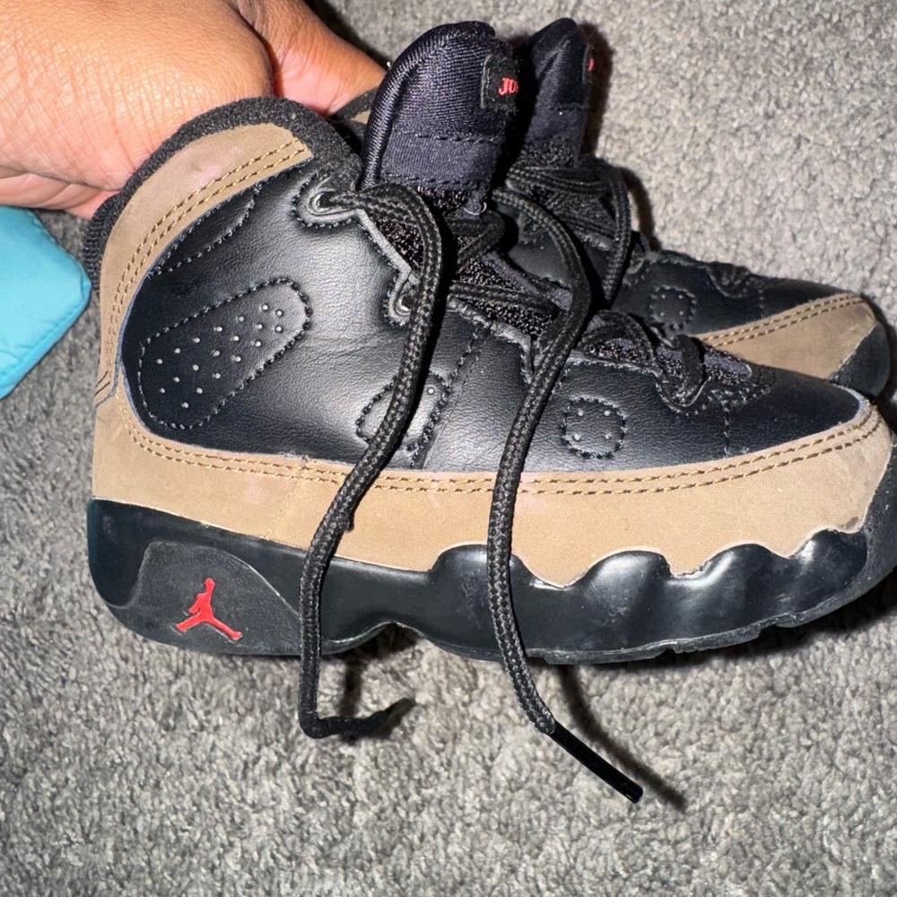 Jordan Kids Black and Brown Sneakers